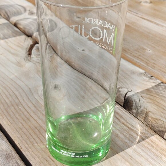 Beautiful green tinted Ombre BACARDI Mojito Cocktail glass - Picture 2 of 5